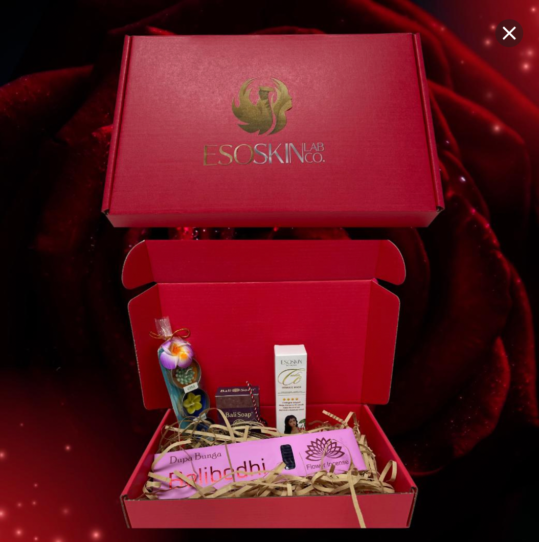 LUSTRÉ Divine Feminine Cleansing Set – Bali Soap, ESOSKIN CC Intimate Wash, Lotus Candles &amp; Tridatu Bracelet